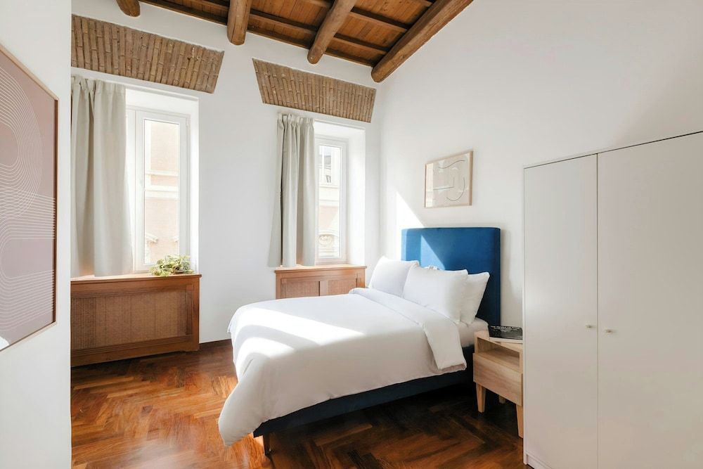 undefined Sonder by Marriott Bonvoy Piazza Venezia Apartments 4