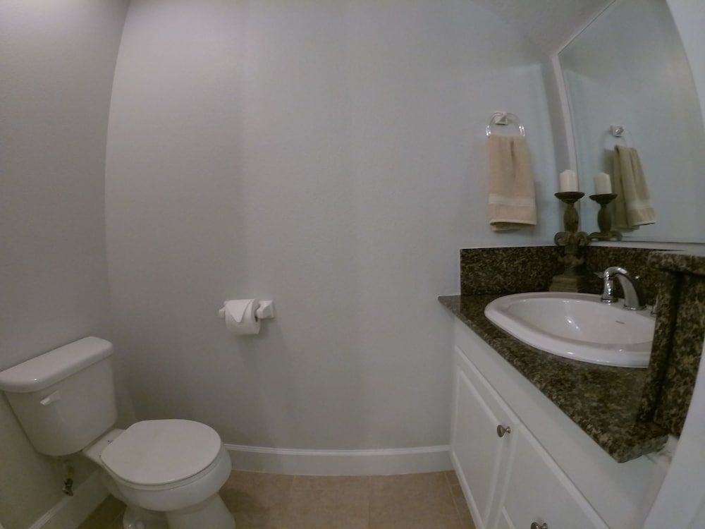 Peaceful townhouse in Kissimmee Florida Comfort Townhome 33