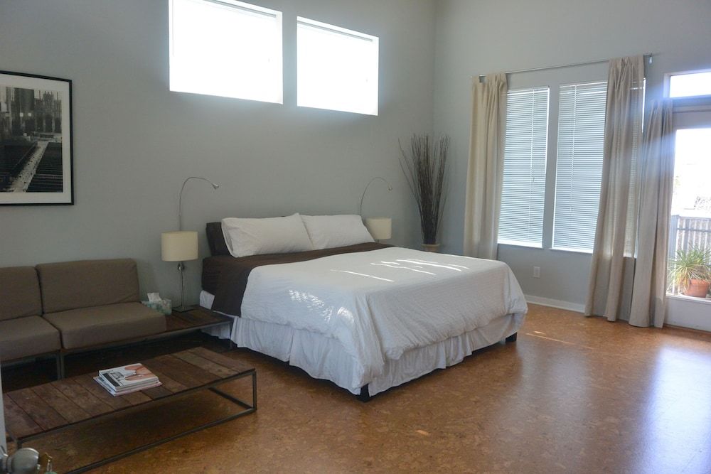 undefined Modern B & B