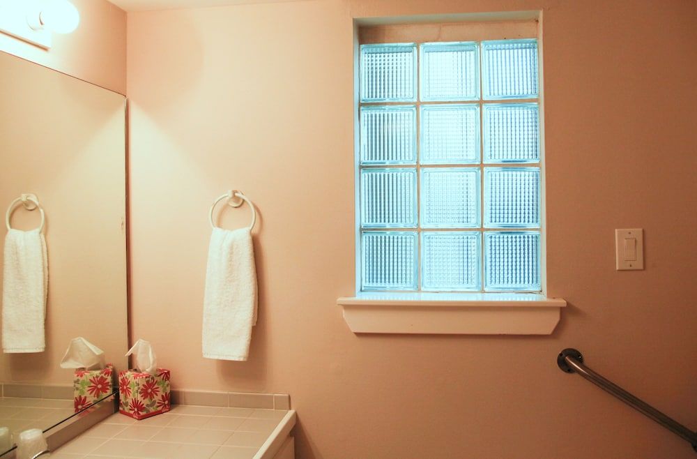 undefined Modern B & B 9