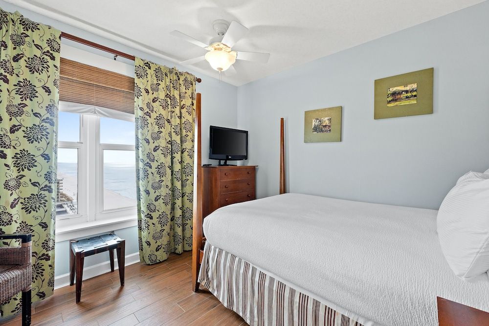 Condo, 3 Bedrooms, Ocean View (1-1809)