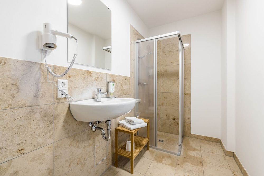 Hotel Kneitinger Alter Schlachthof Standard Double Room 6