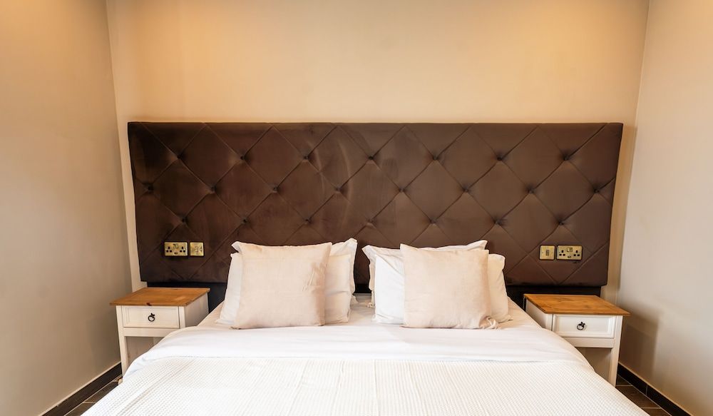 The Segond Hotel Studio Suite (Penthouse Suite)