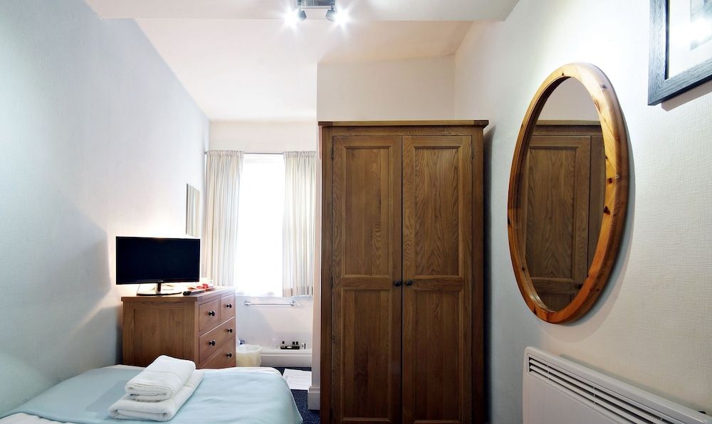 undefined Galtres Lodge Hotel 9