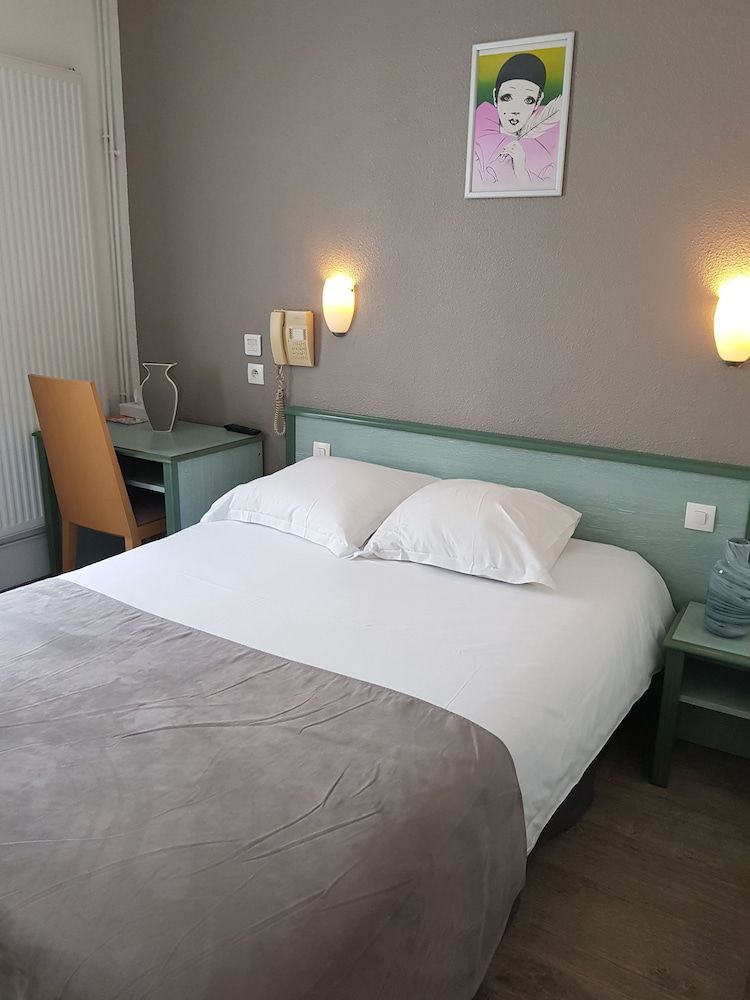 undefined Hôtel Le Saint-Hubert - Gare de Lyon Bastille