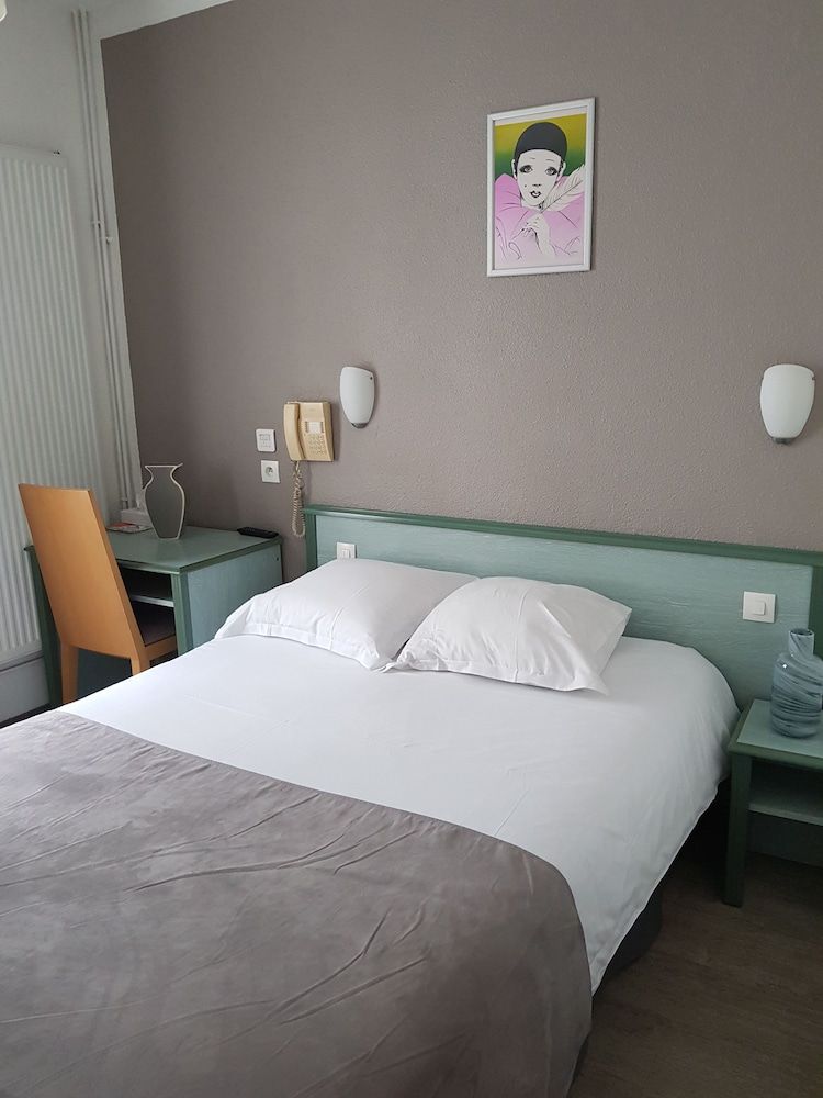 undefined Hôtel Le Saint-Hubert - Gare de Lyon Bastille 9