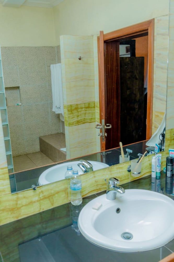 Select Boutique Hotel Standard Twin Room 6