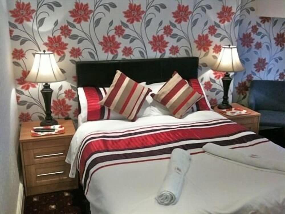 undefined Pelham Lodge 2
