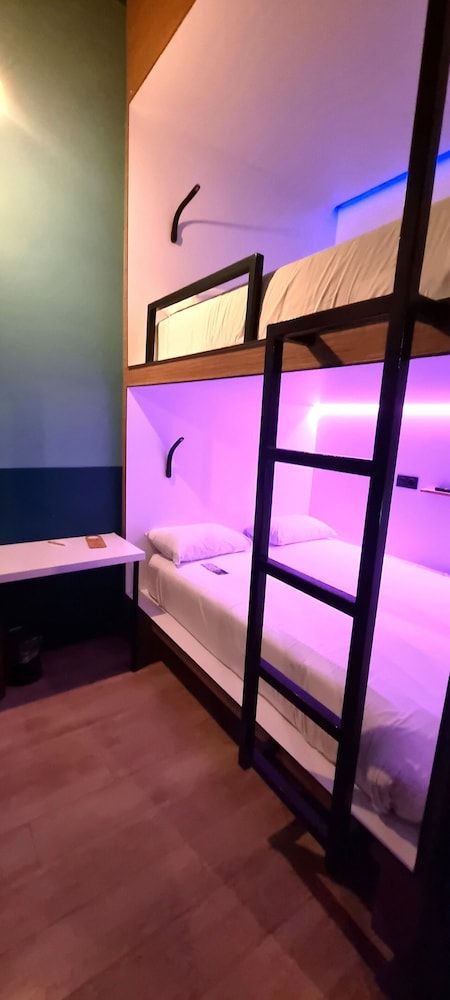 Polynesian Cabins by Kon Tiki