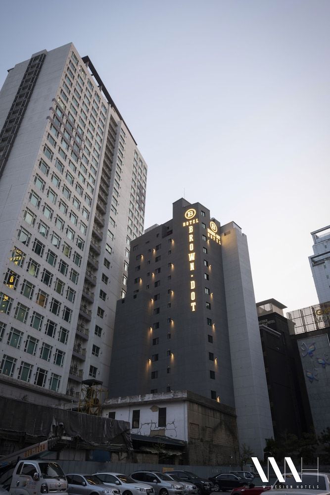 undefined Browndot Hotel - Gold 6