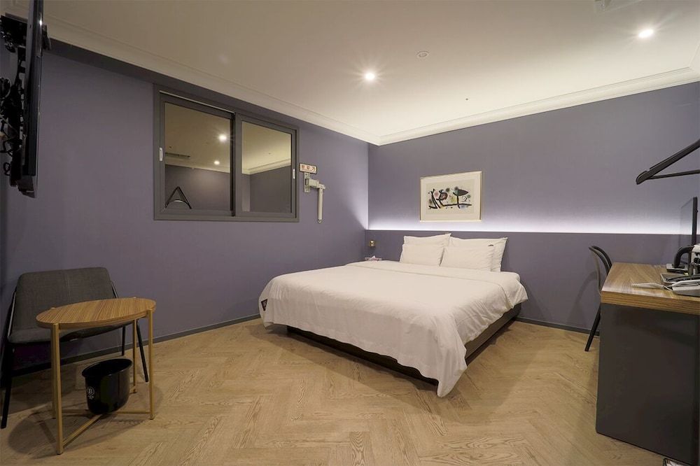 Browndot Hotel - Gold Junior Double Room 6