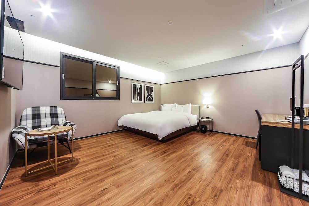Browndot Hotel - Gold Junior Double Room