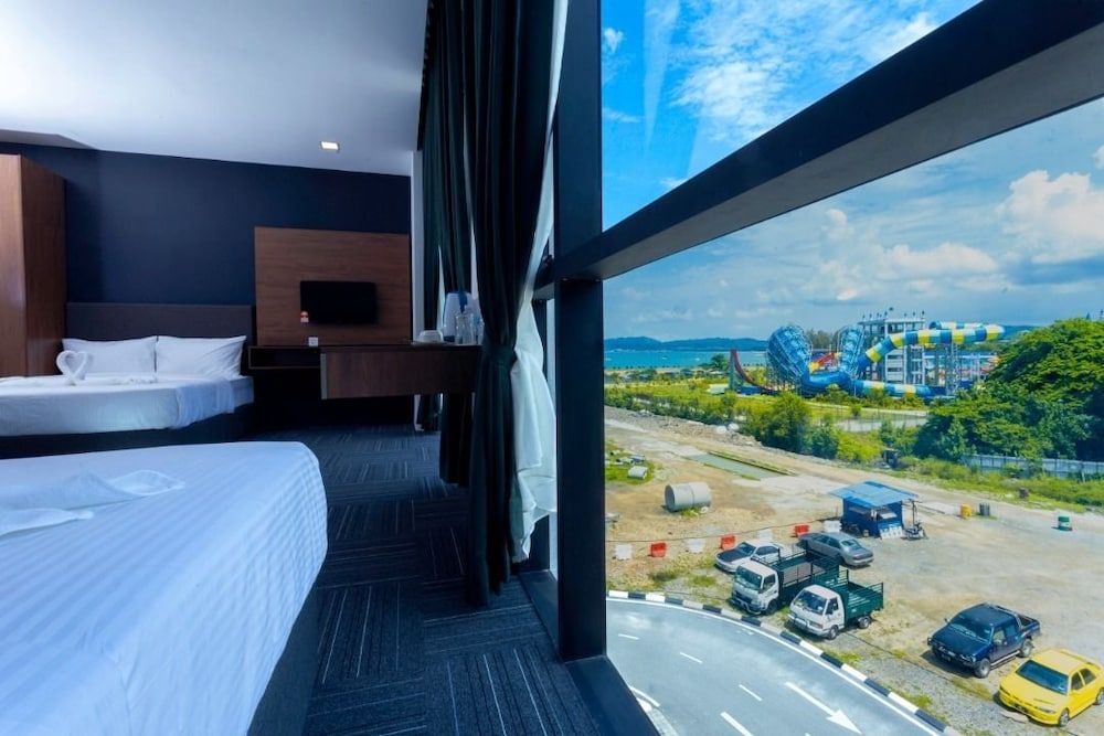 undefined WE Hotel 5
