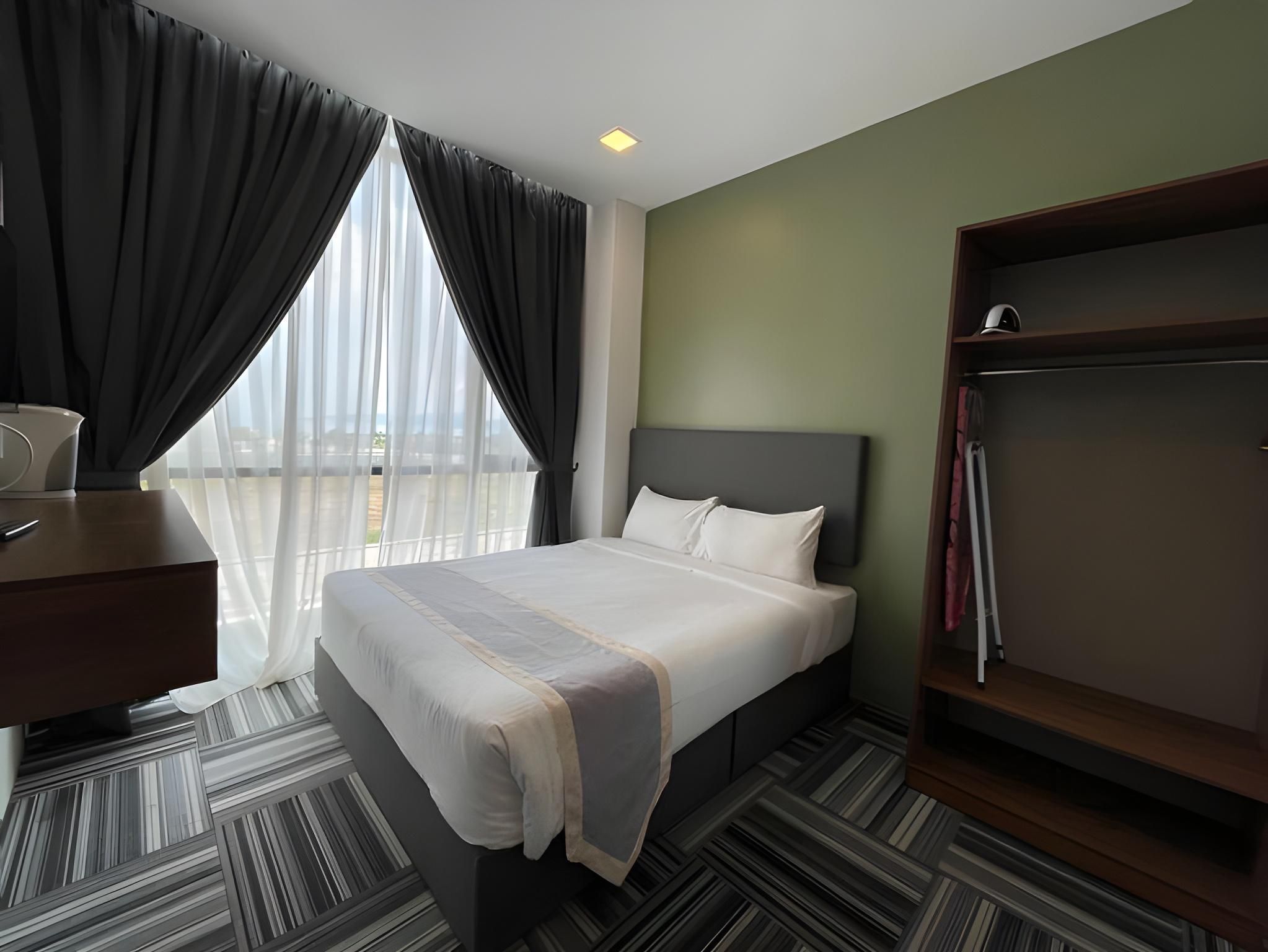 undefined WE Hotel 6