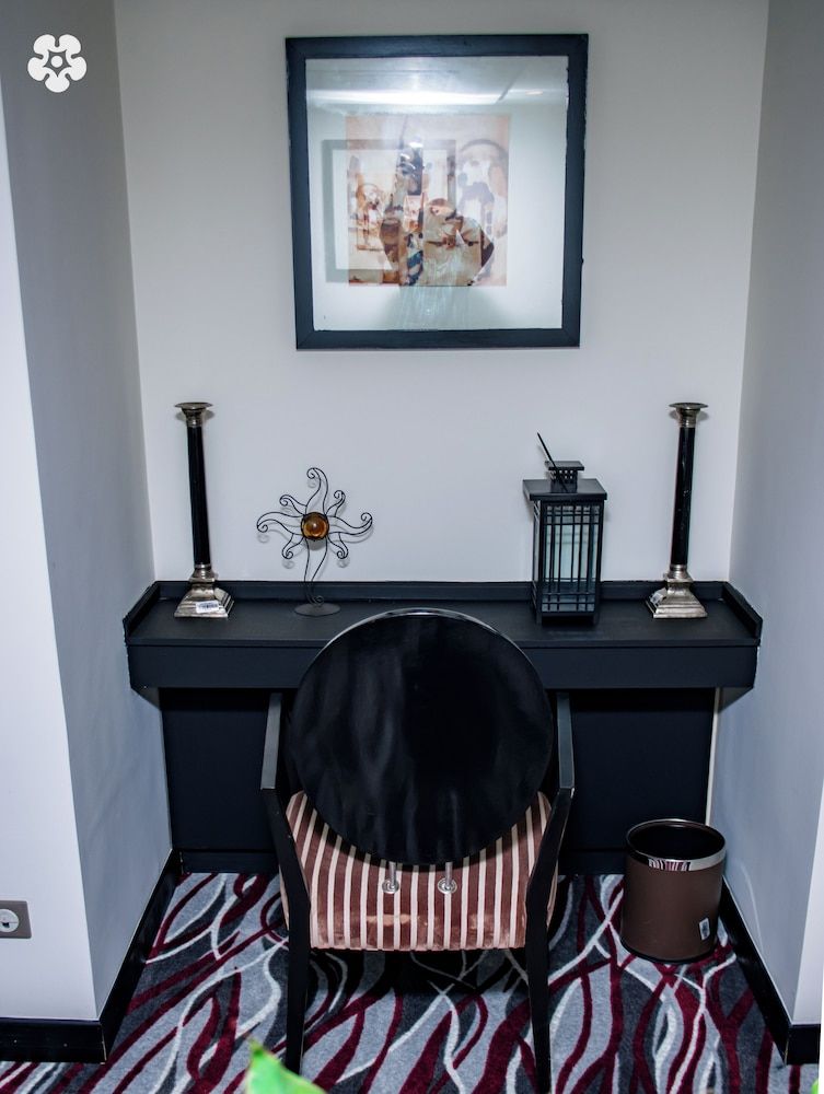 Grand Lancaster Brazzaville Presidential Suite 6