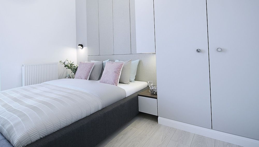 Deluxe Studio Suite