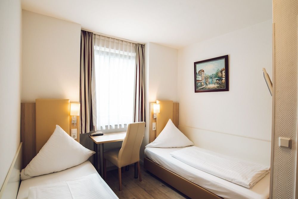 Hotel DomBlick Classic Twin Room 3