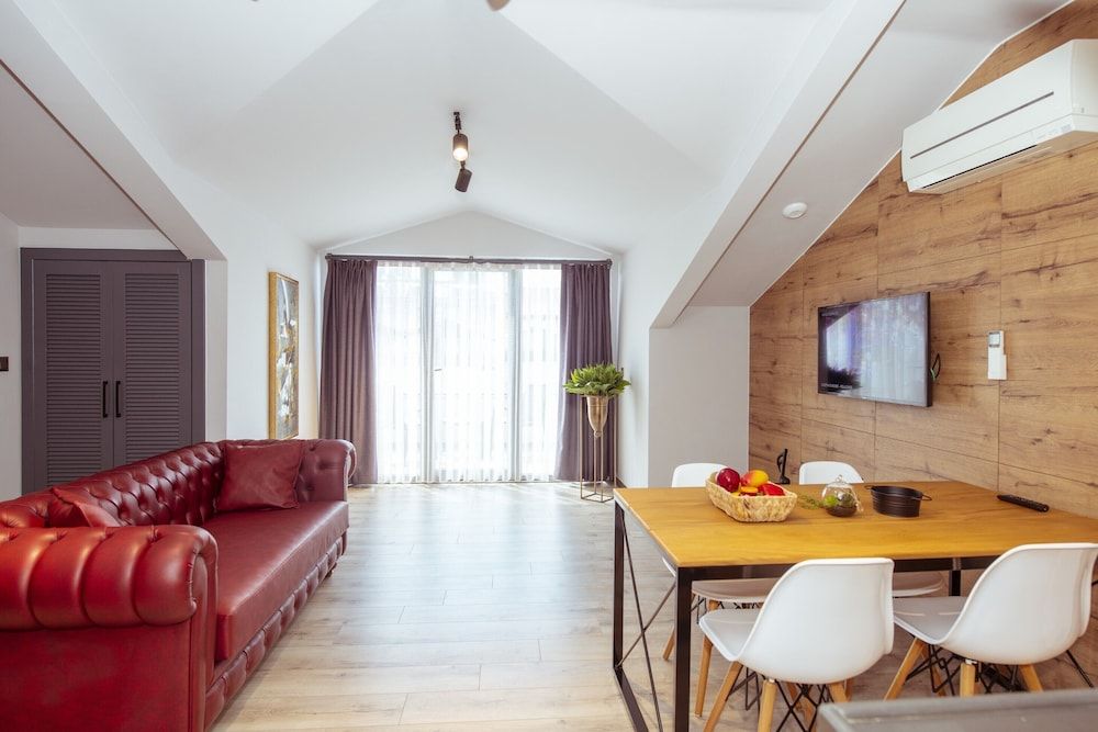 S3 King Residence Premium Suite 13