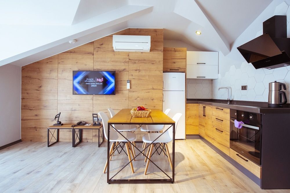 S3 King Residence Premium Suite 10