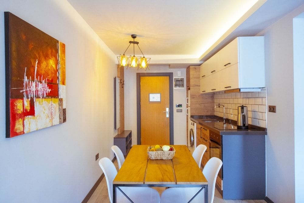 undefined S3 King Residence 7