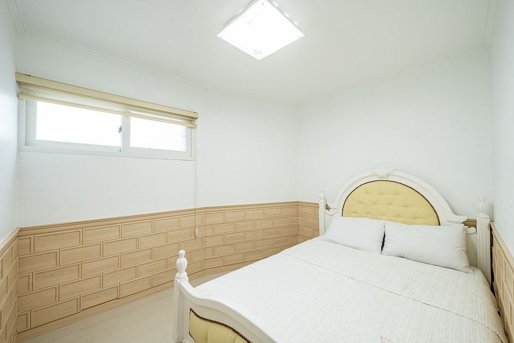 Pohang Pinewave Sea & Spa Pension Ocean View A6 (2 Rooms 2 Beds) 3