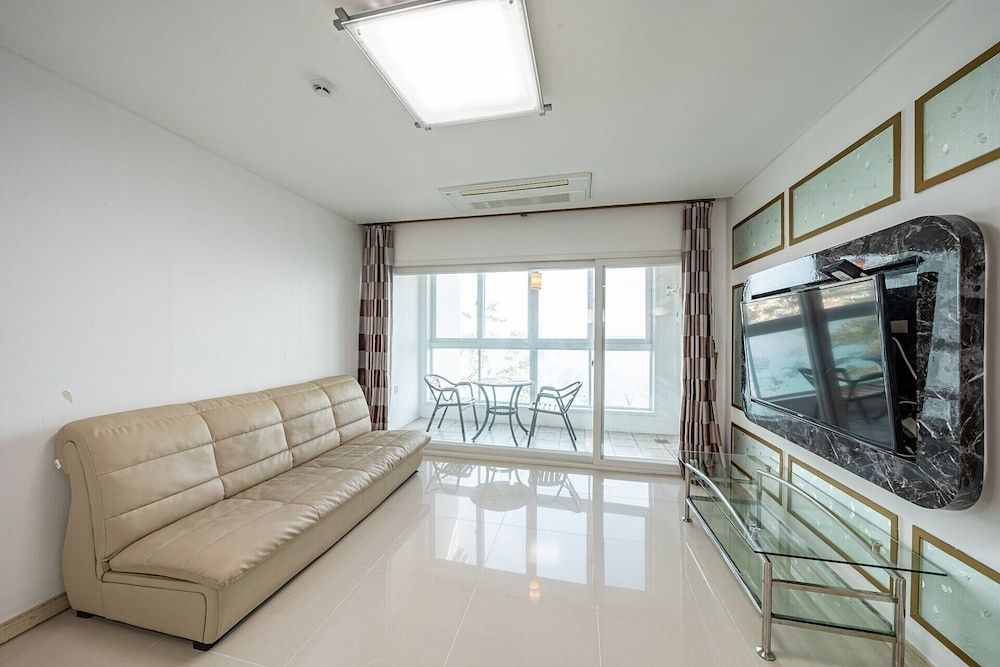 Pohang Pinewave Sea & Spa Pension Ocean View A8 7