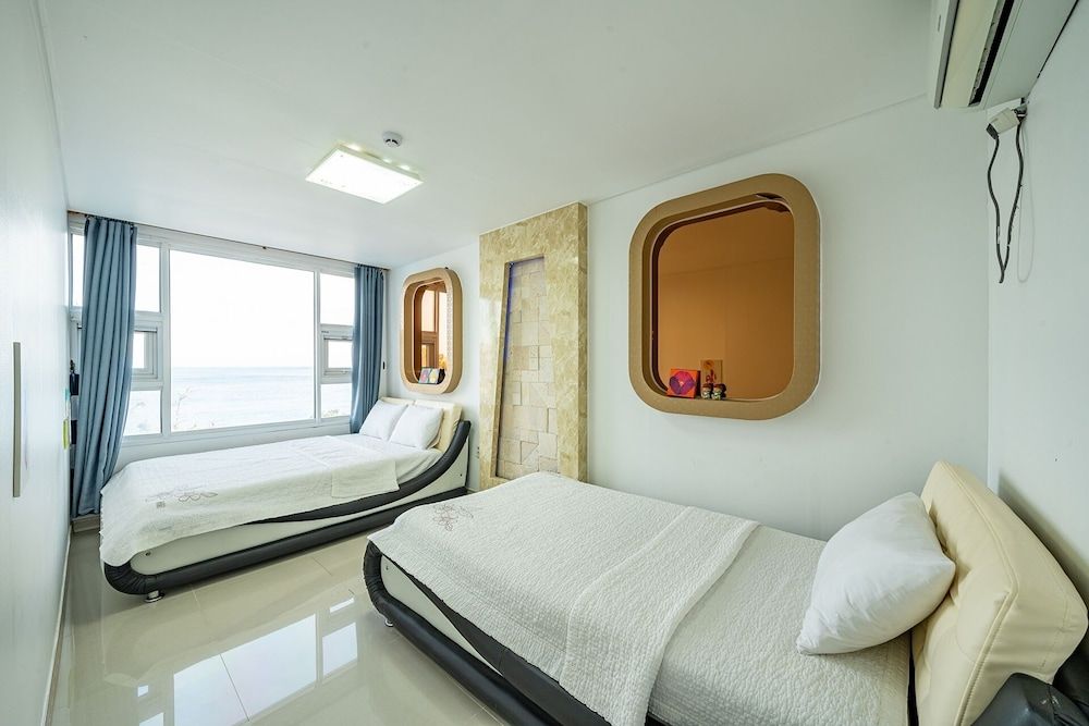Pohang Pinewave Sea & Spa Pension Ocean View A8
