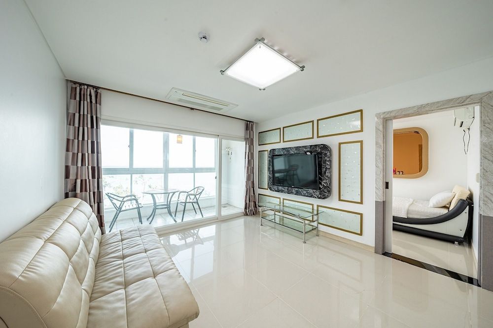 Pohang Pinewave Sea & Spa Pension Ocean View A8 2