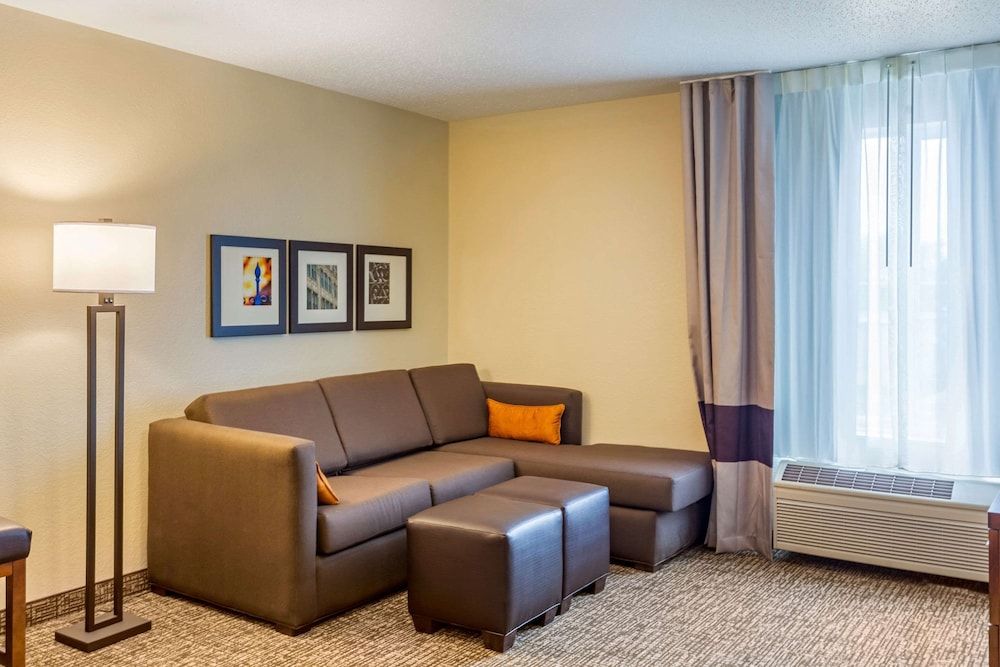 Suite, Multiple Beds, Non Smoking