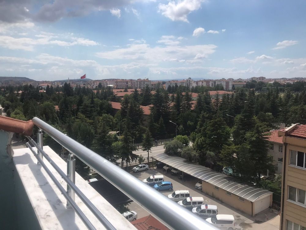 The Breeze Hotel Design Suite 6