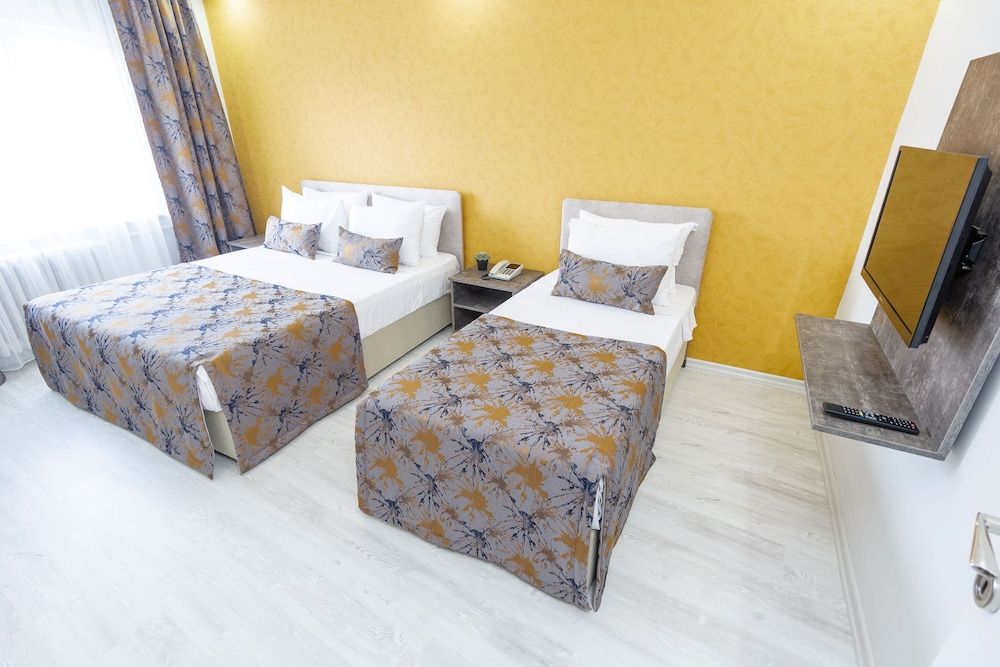 The Breeze Hotel Family Room 3