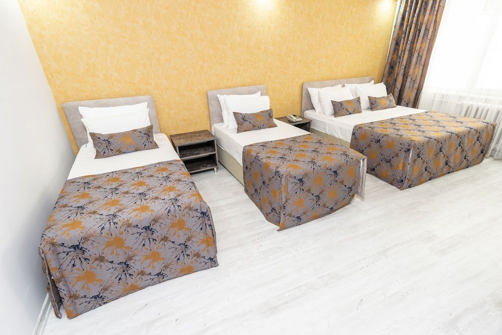 The Breeze Hotel Family Room 7