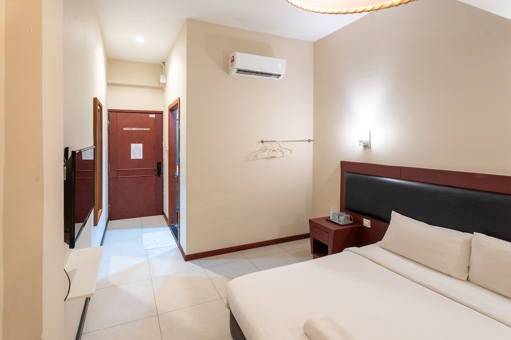 Pertama Lodge Standard Room, 1 Queen Bed 2