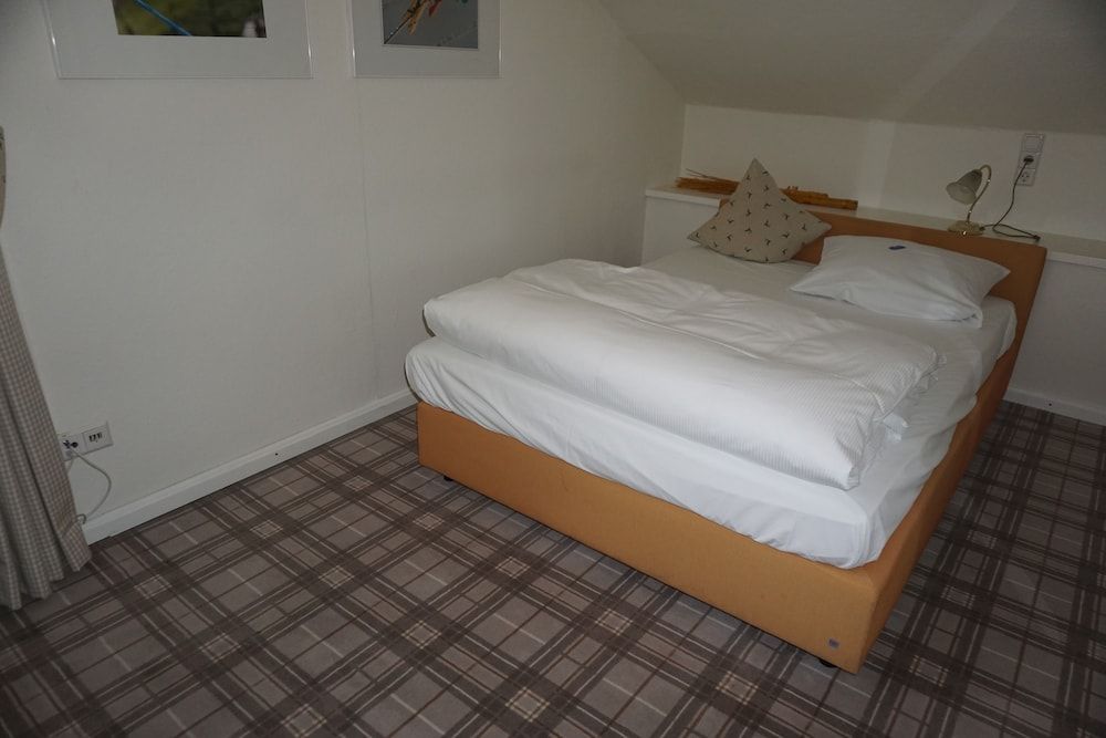 Basic Double Room