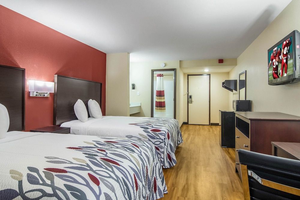 Red Roof Inn Perrysburg Standard Room, 2 Double Beds, Non Smoking