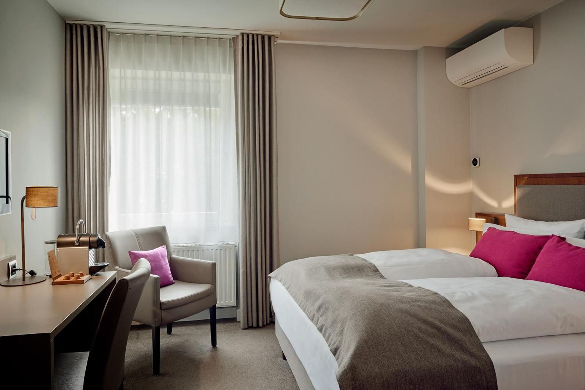 Hotel St. Annen Double Room with Garden View 2