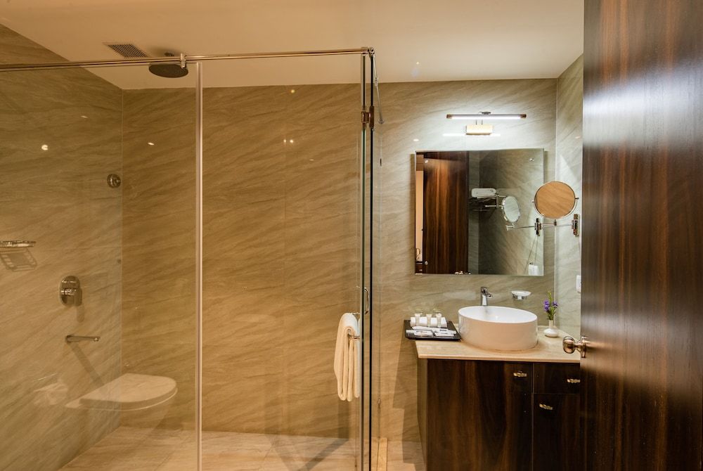 Goldfinch Hotel Bangalore Superior Double or Twin Room, City View 6