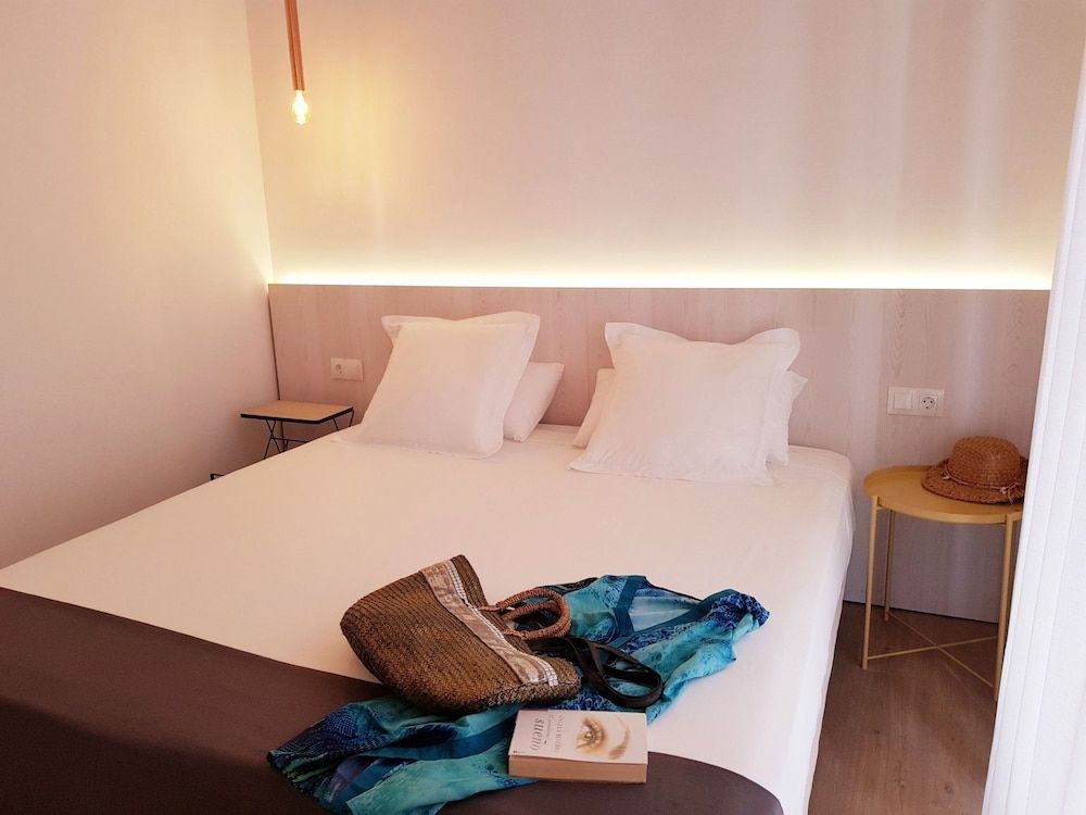 undefined S30 Reina Victoria Suites 6