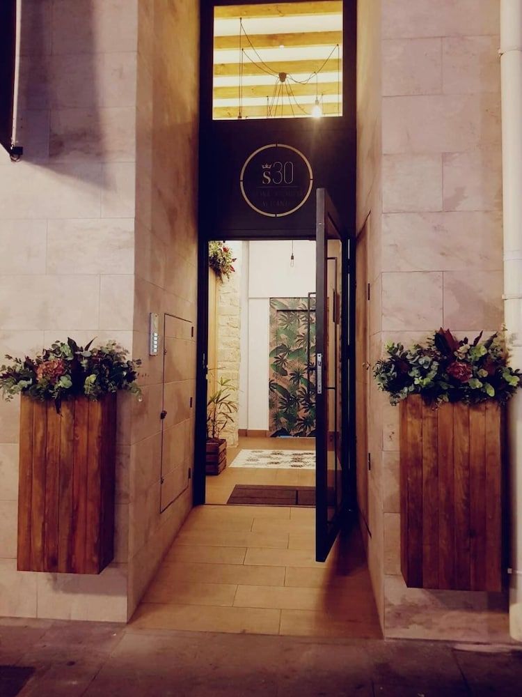 undefined S30 Reina Victoria Suites 2