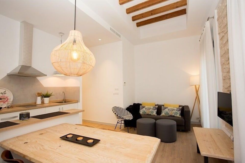 S30 Reina Victoria Suites Executive Apartment, Kitchen 5