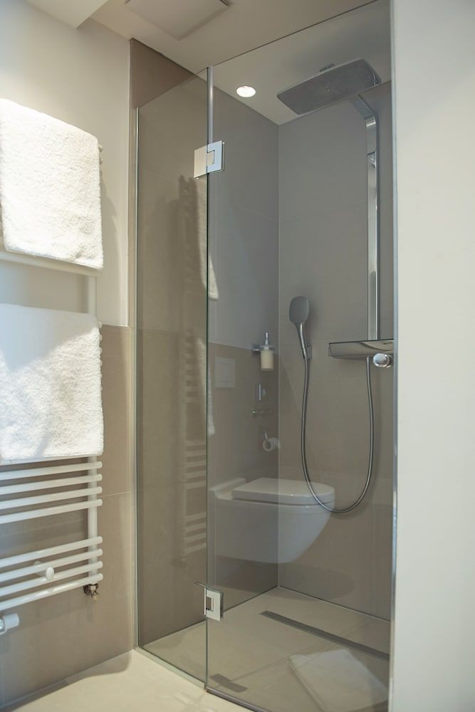 Landhotel Diana Luxury Double Room, Ensuite 8