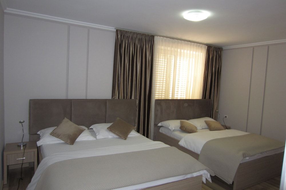 undefined Freddy's Hotel 8