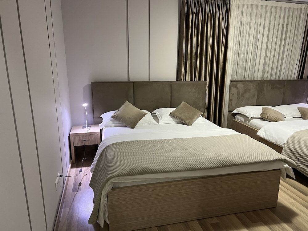 undefined Freddy's Hotel 7