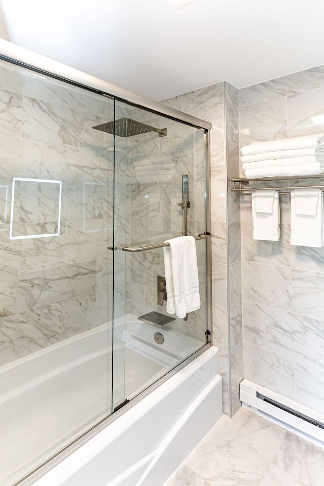 SKYLARANNA Resort & Spa 403 4