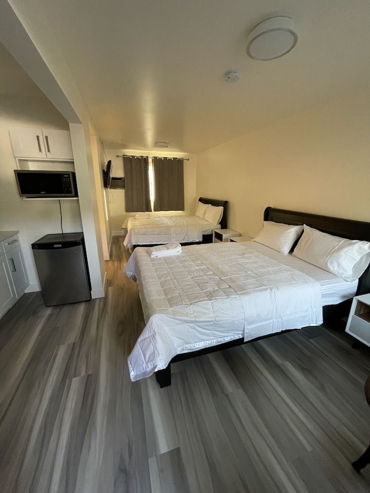 Destination Inn Comfort Suite 10