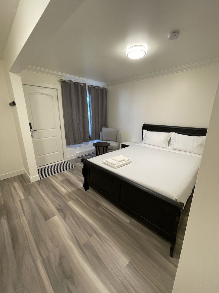 Destination Inn Comfort Suite 11