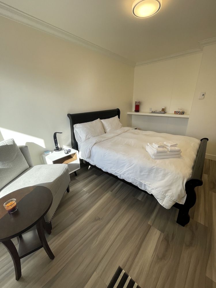 Destination Inn Comfort Suite 5