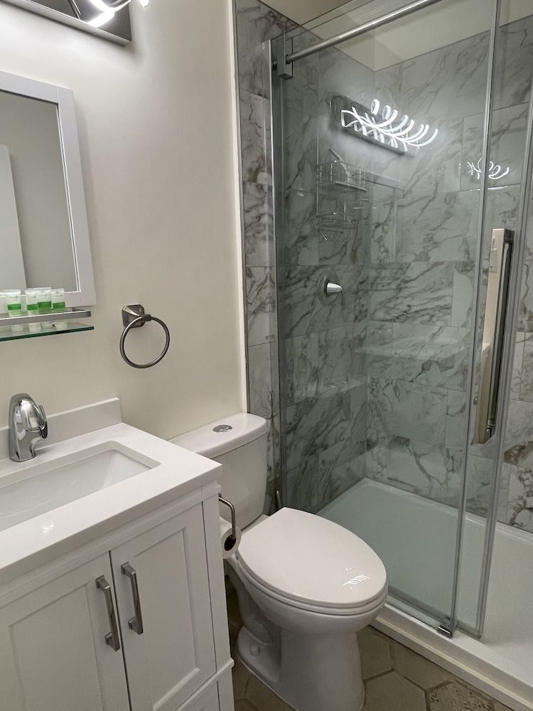 Destination Inn Comfort Suite 25