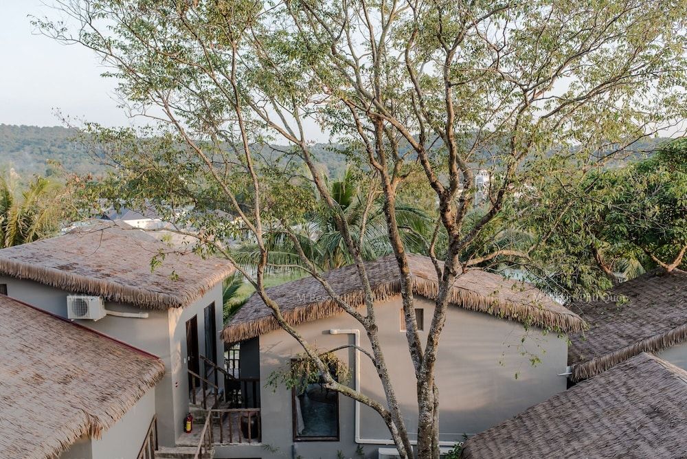 M Village Phu Quoc Tropical garden Twin - Tropical Village 5