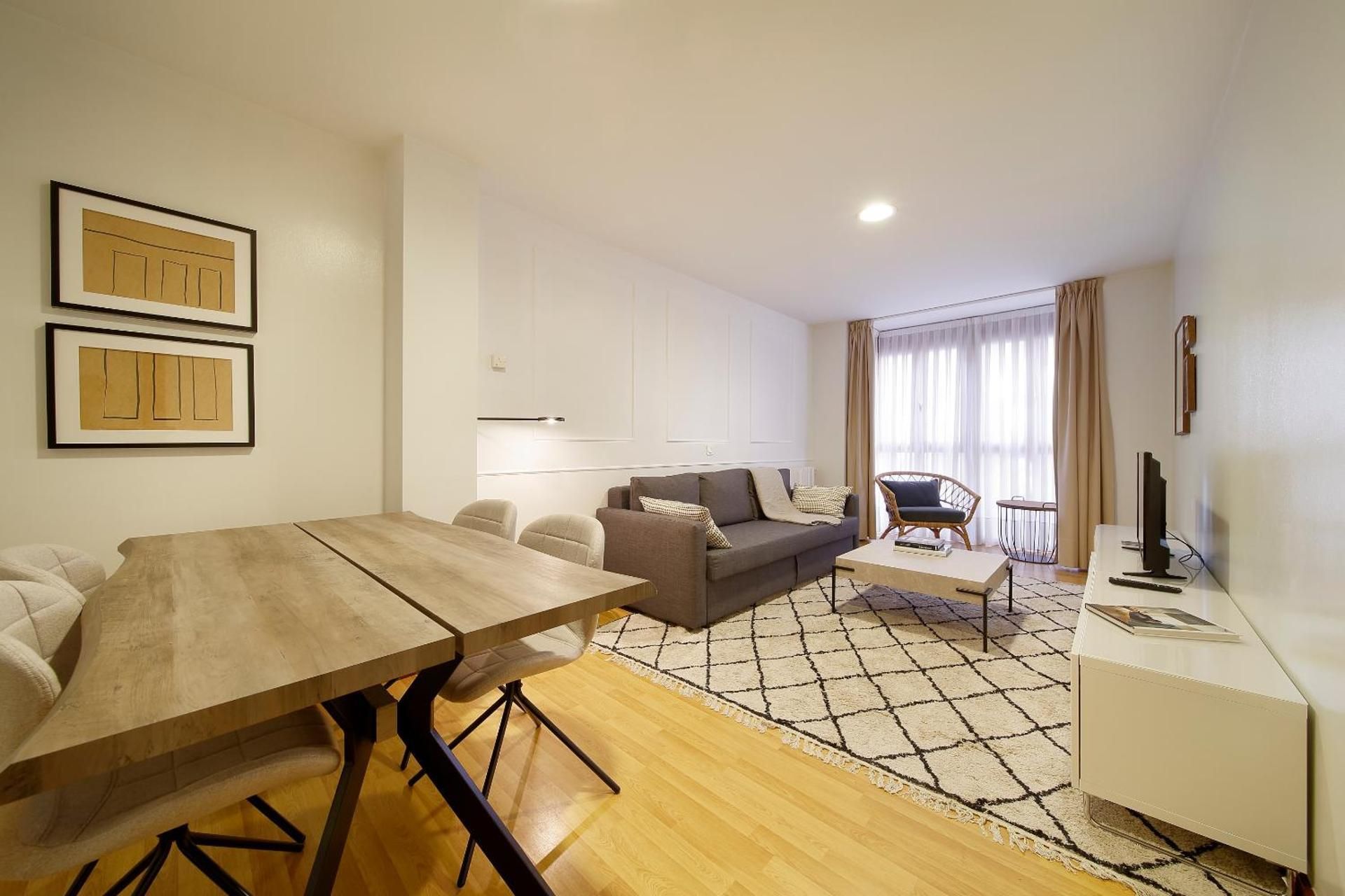 Two-Bedroom Apartment (4-5 Adults)